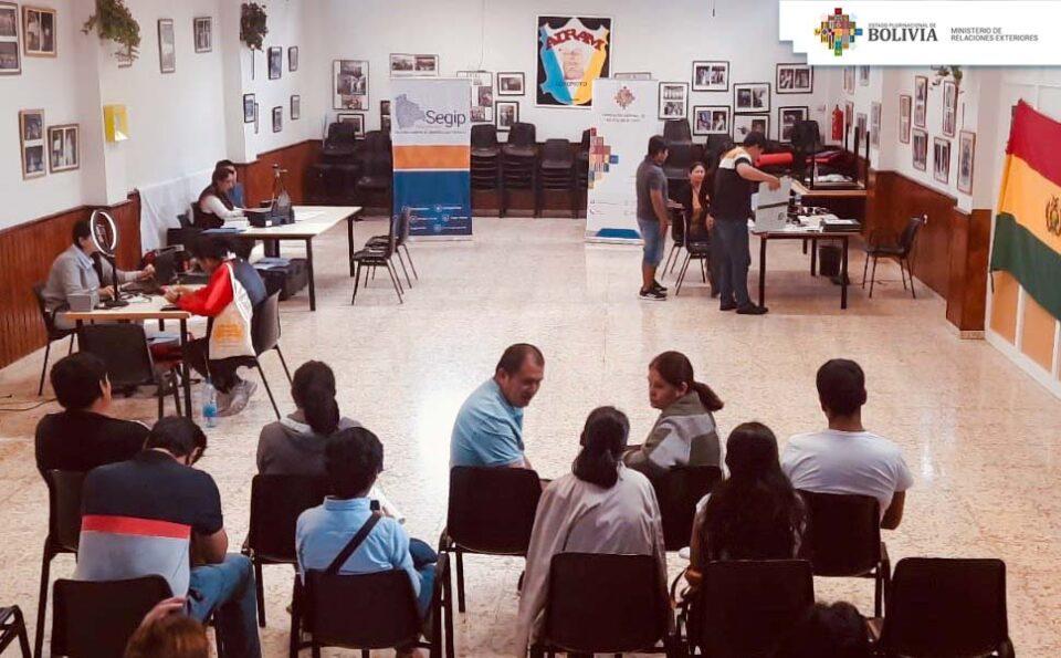 Cancillería atendió 484 casos consulares y 11 repatriaciones en noviembreCancillería atendió 484 casos consulares y 11 repatriaciones en noviembre