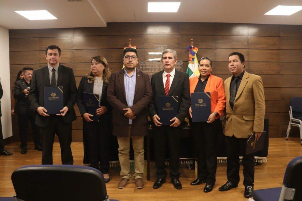 Juramentan nuevos vocales del Tribunal Electoral del Beni y Tarija