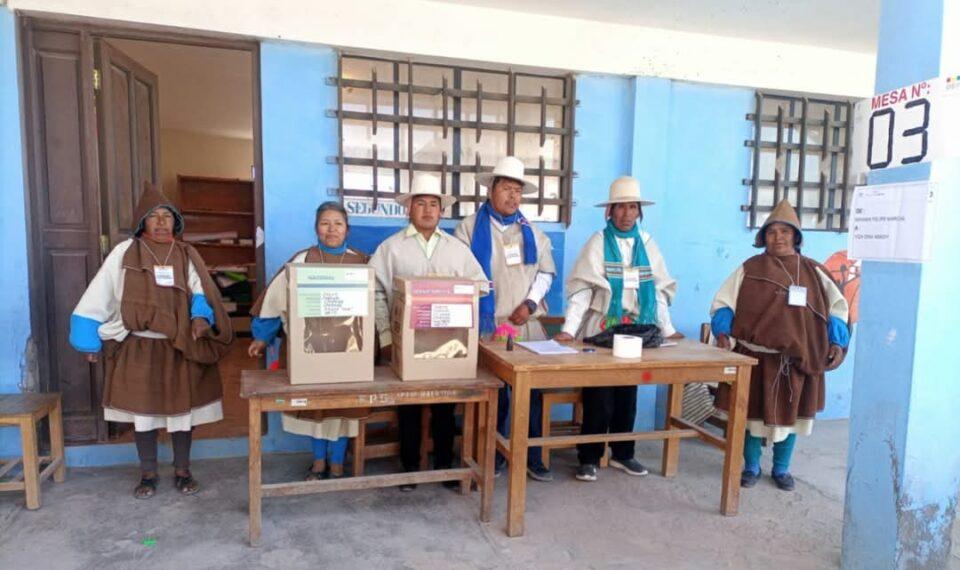 Bolivia muestra su compromiso con la democracia en su tercera elección judicial, y México busca seguir su ejemplo
