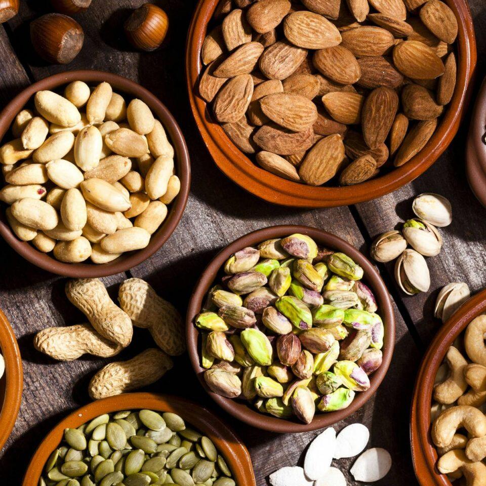 El fruto seco que protege la vista