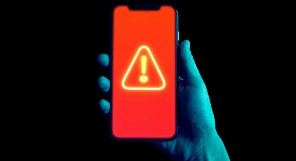 La opción del móvil que debes desactivar para proteger tus datos personales y bancarios