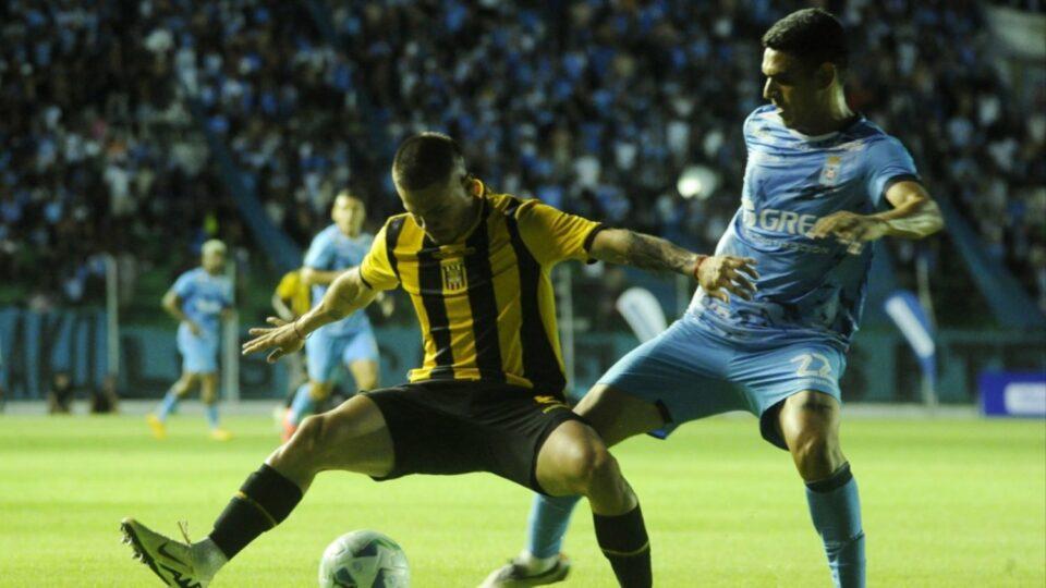 The Strongest inicia la temporada 2025 con goleada 4-1 contra Blooming