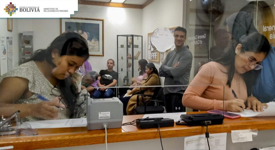 Consulados de Bolivia procesaron más de 23.700 trámites en diciembre de 2024