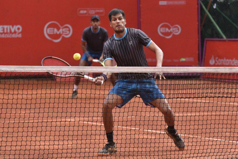 Sin problemas, Federico Zeballos y Boris Arias arrasaron en el debut en el Punta del Este Open