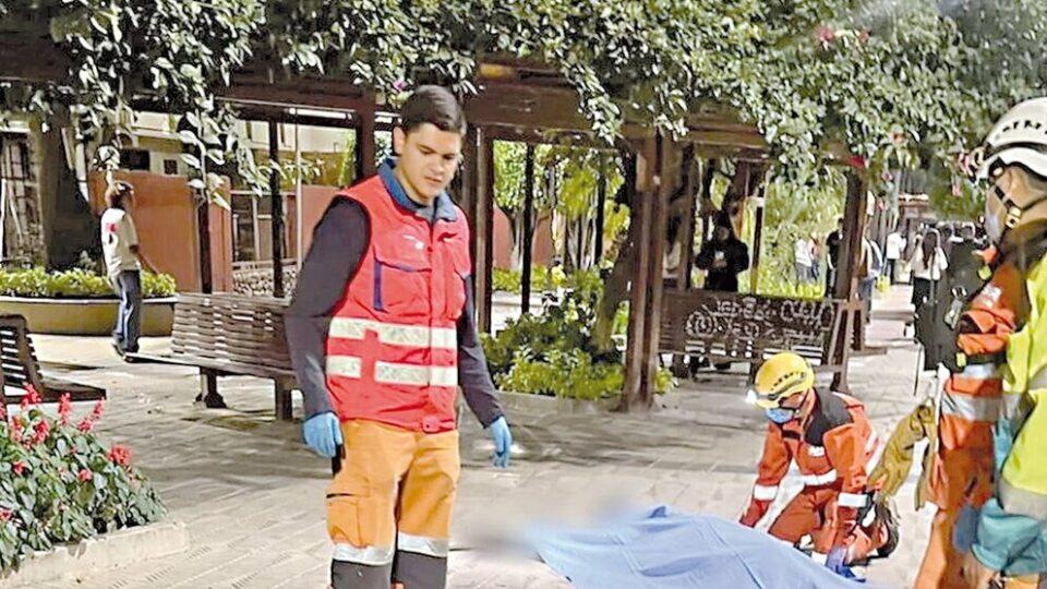 Policía busca a 3 hombres tras pelea grupal que dejó 2 muertos en OTB Recoleta