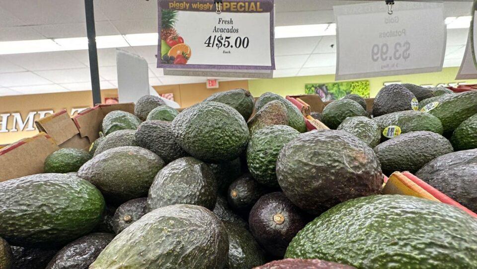 Aranceles de EE.UU. podrían provocar una escalada de precio de aguacates importados desde México