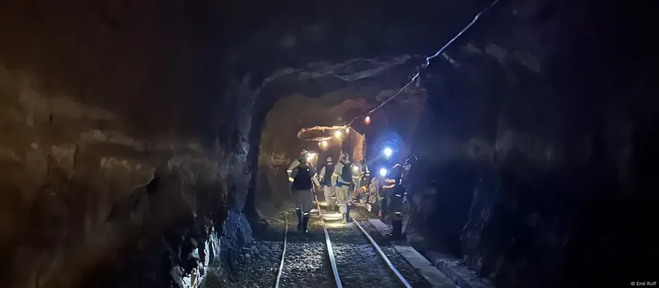 Estudio revela la existencia de un mundo bajo el planeta