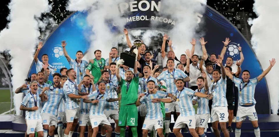 Con goleada en Brasil: Racing conquista la Recopa Sudamericana