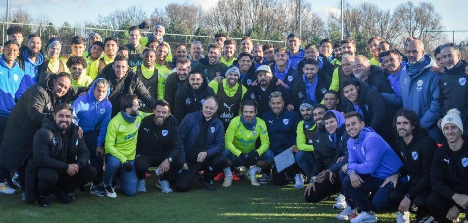 Ambiente amistoso: Bolívar comparte con los integrantes del Manchester City