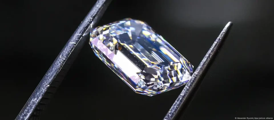 Científicos fabrican un superdiamante ultraduro en China