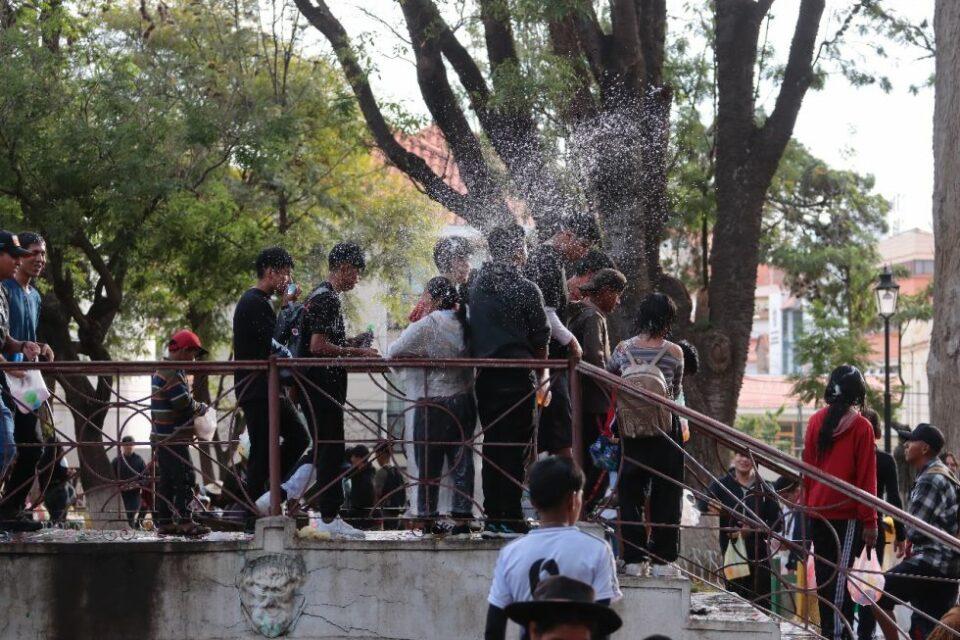 Prohíben el juego con agua potable en Carnaval