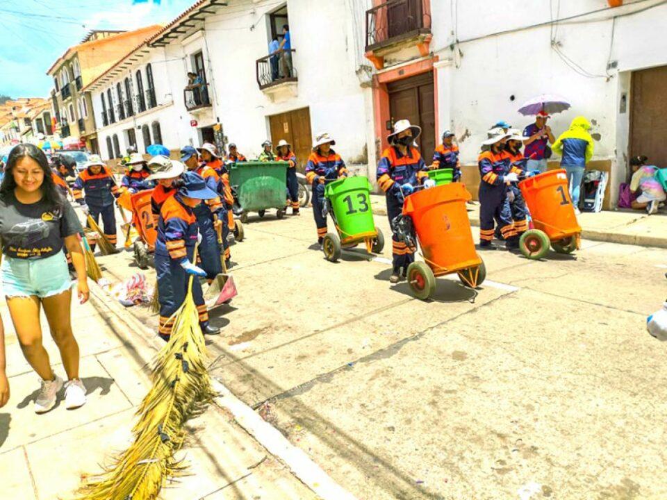 Alcalde Leaño propone "cerrar y renovar" EMAS ante acusaciones de irregularidades