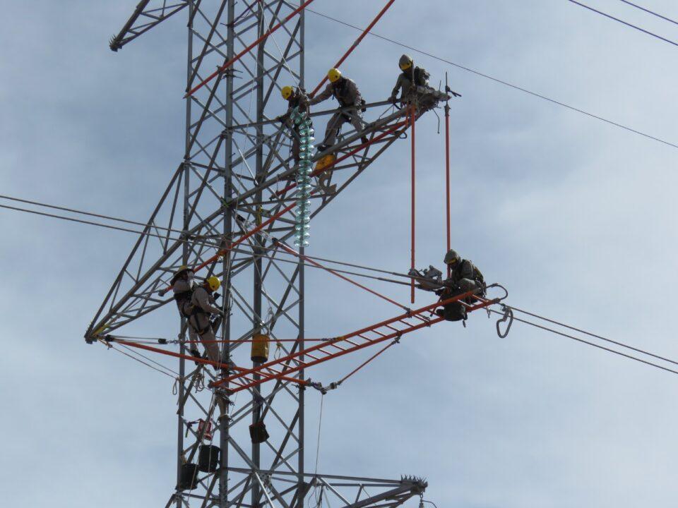 ENDE Corporación registra Bs 1.237 millones de utilidad neta en 2024, un 123% más de lo programado