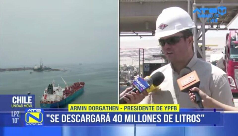 YPFB descarga 40 millones de litros de combustible desde Chile hacia Bolivia