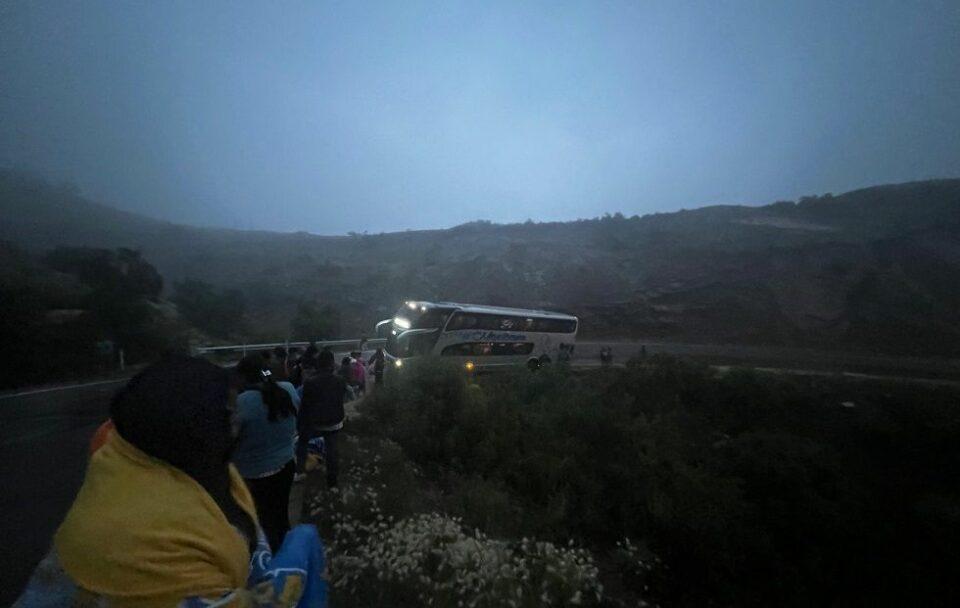 De terror: un bus estuvo al borde precipitarse cerca a la capital