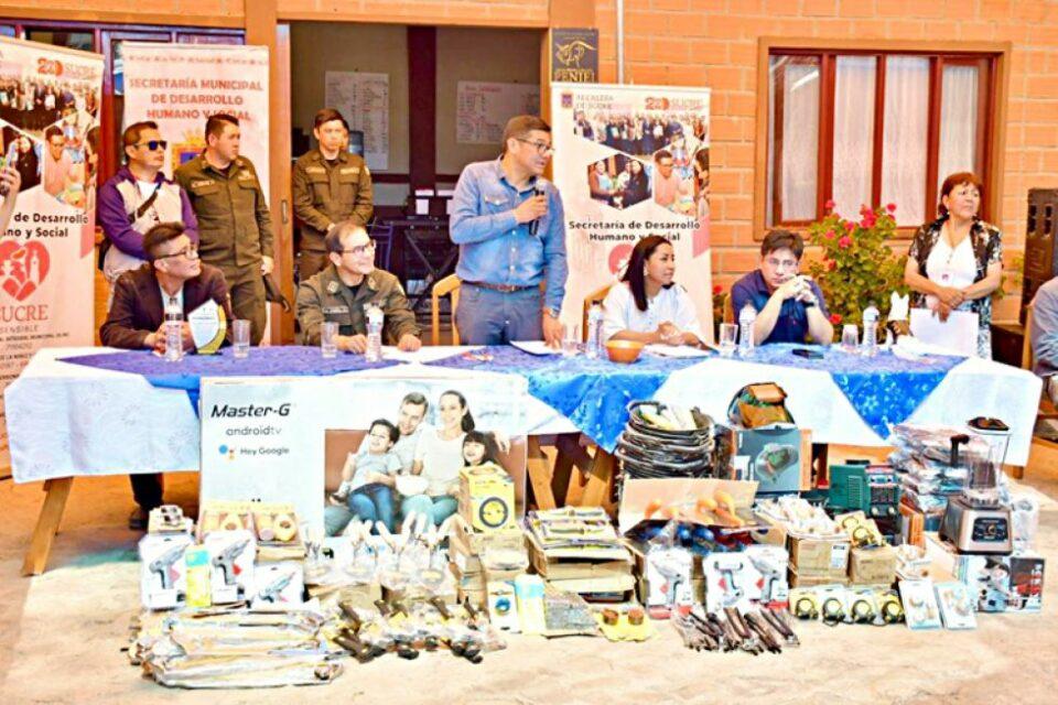 Alcaldía de Sucre entrega equipos para terapia ocupacional
