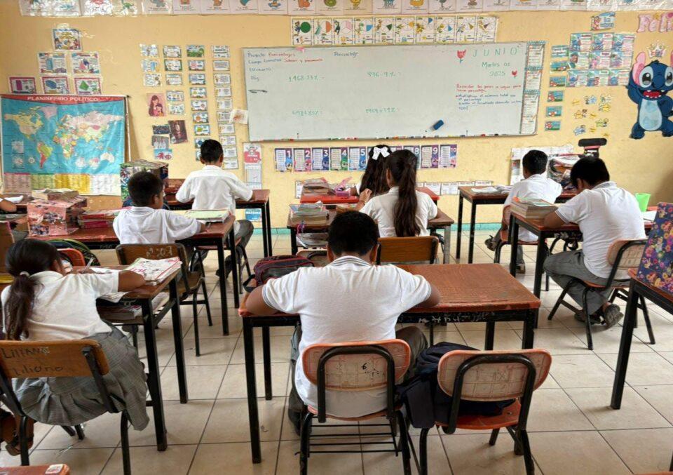 Descanso pedagógico se amplía una semana más en 8 departamentos para controlar al sarampión