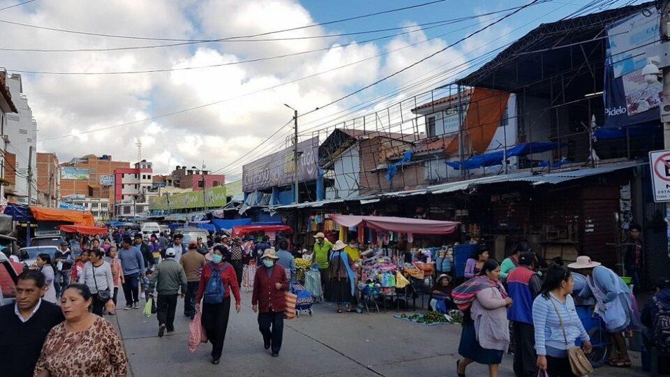 Mercados de Sucre extienden horarios para sábado y el domingo estarán cerrados