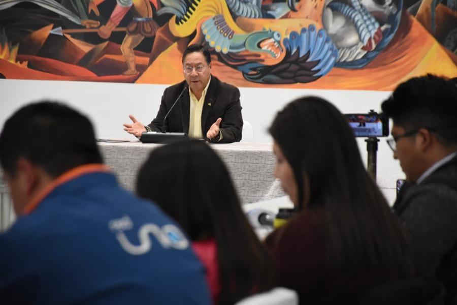 Arce afirma que no se irá del país al concluir su mandato