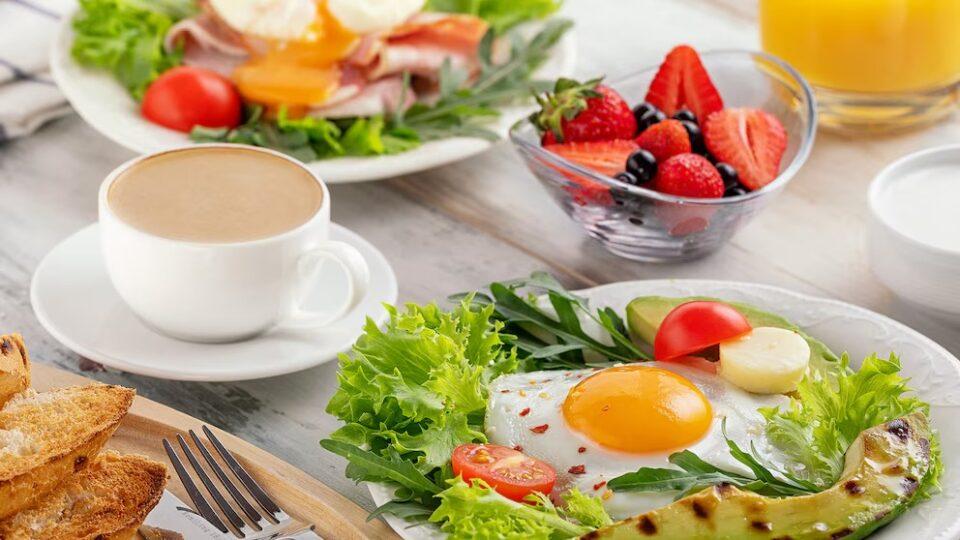 Por qué no hay que desayunar después de las 9 de la mañana, según la ciencia