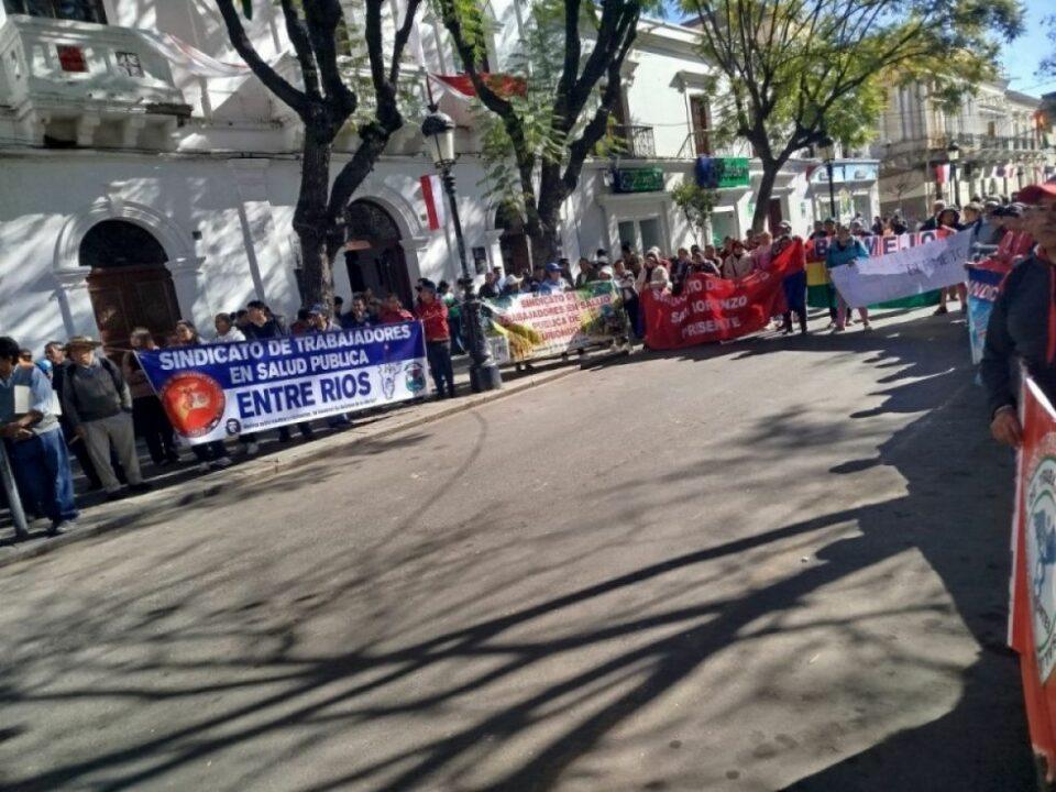 Tarija: Salud anuncia paro de 96 horas por bono de vacunación