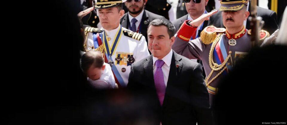 Ecuador: corte suspende referendo para cambiar Constitución