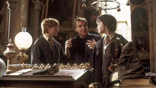 Chris Columbus descarta reunir al elenco de Harry Potter por las declaraciones tránsfobas de J.K. Rowling: “Nunca va a suceder”