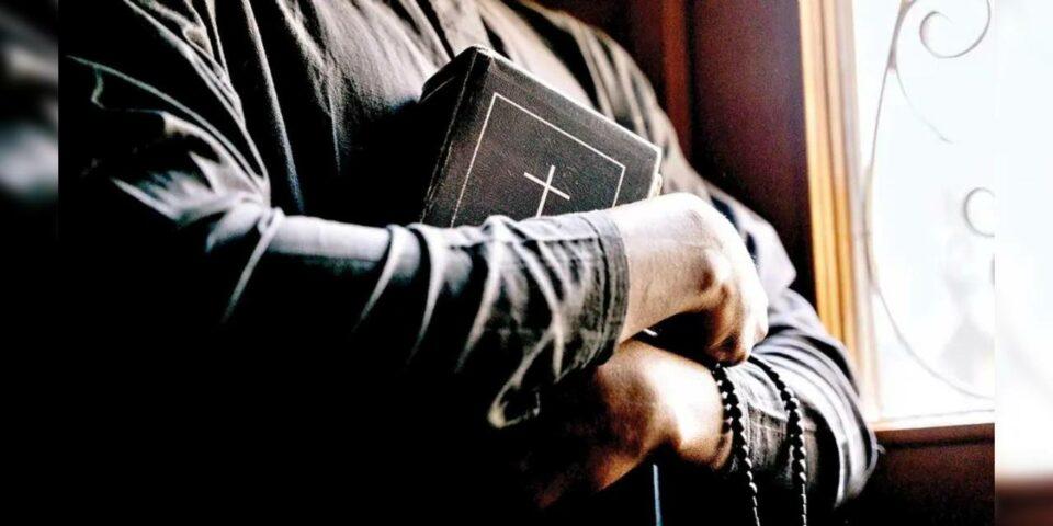 Uruguay da 40 días a Bolivia para extraditar a exsacerdote por abuso sexual