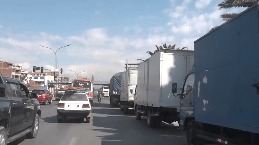 Las filas para el carguío de combustible no cesan