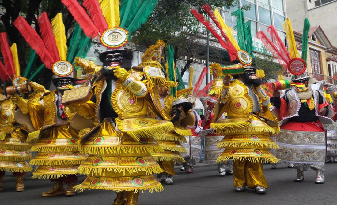 Bolivia reivindica como suyas las danzas de la morenada, el caporal y la saya