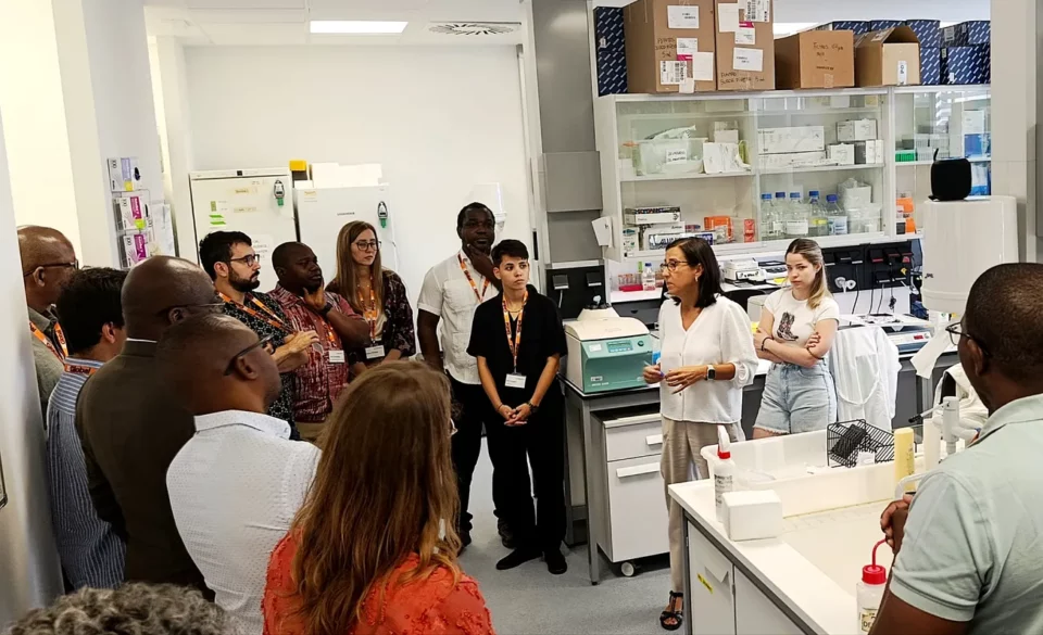 Tecnología española MultiplexAI potencia microscopios para luchar contra enfermedades globales