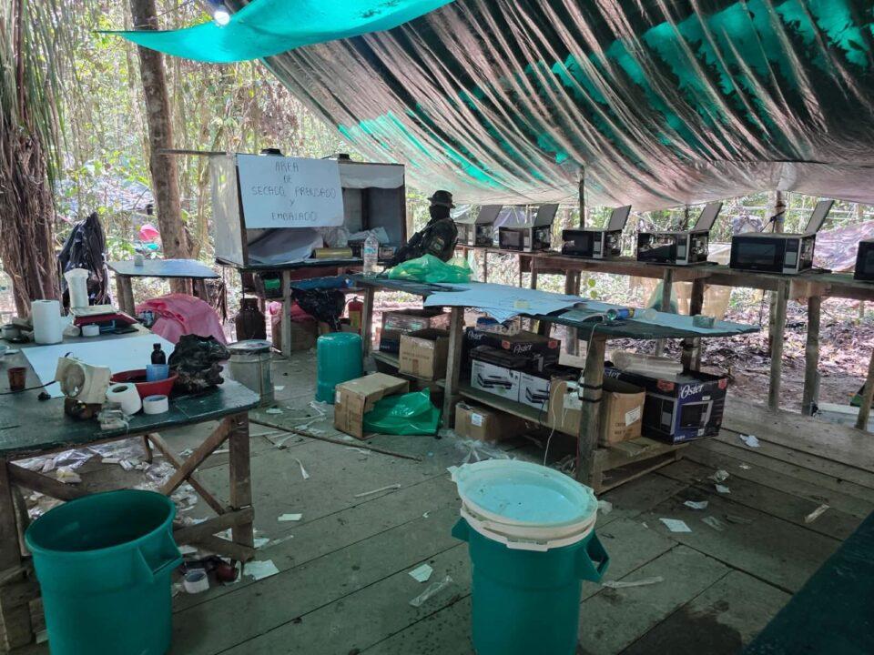 Destruyen un laboratorio de cristalización y purificación de cocaína en Villa Tunari, hay un aprehendido