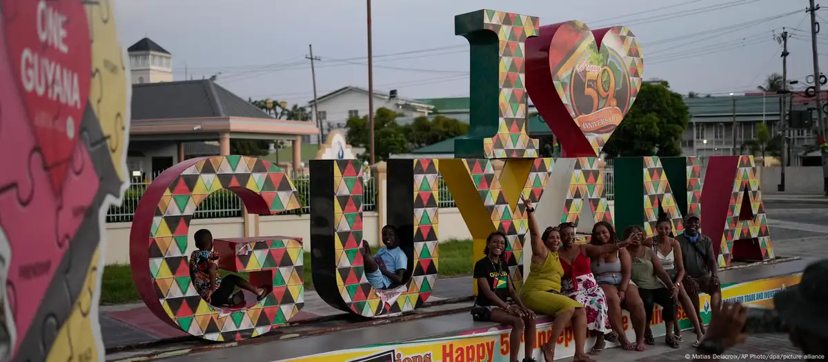 Guyana inicia jornada de elecciones generales