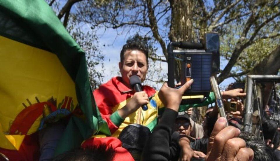 Edman Lara pide disculpas a los periodistas y afirma que no menospreció a los profesionales