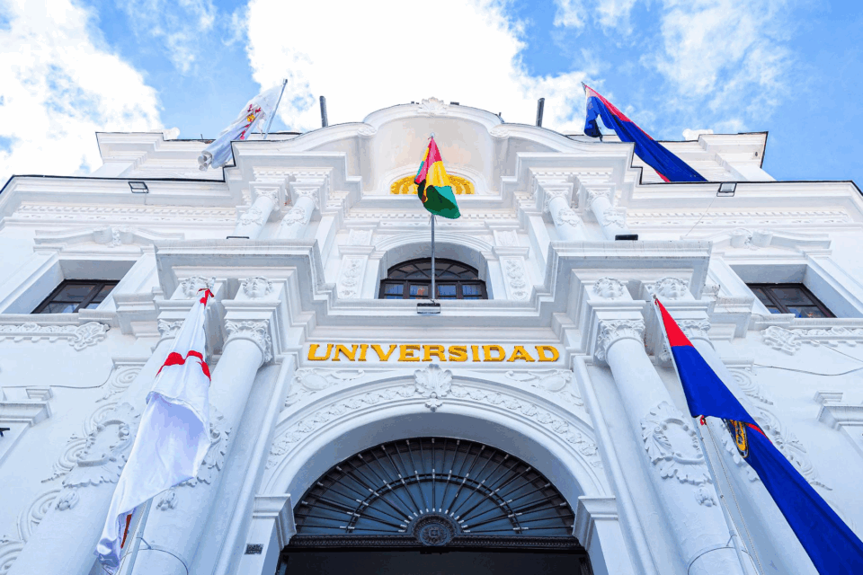 La San Francisco Xavier anuncia implementar dos o tres carreras de forma virtual