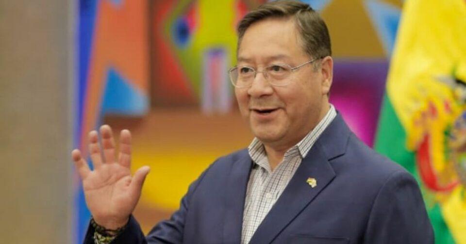 Arce se compromete a entregar el mandato del país el 8 de noviembre