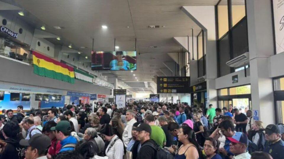 Reanudan las operaciones en el aeropuerto de Viru Viru, después de un incendio