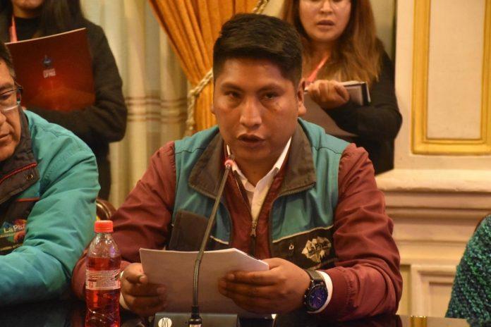 Facilitan trámites para iniciar la construcción del tramo Huaji – Zongo Choro