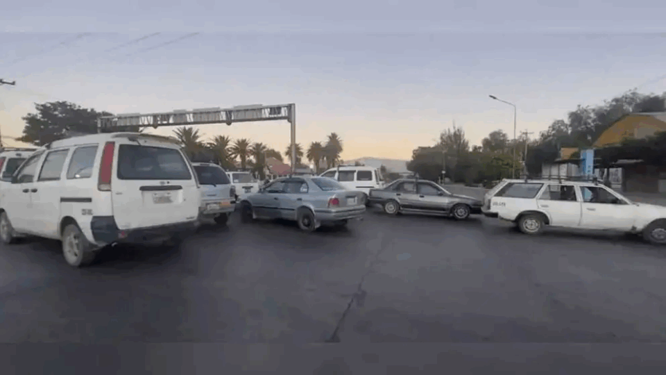 Transporte Libre de Cochabamba instala bloqueos; la Terminal de Buses suspendió los viajes