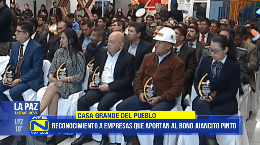 Arce destaca aporte de empresas públicas al Bono Juancito Pinto