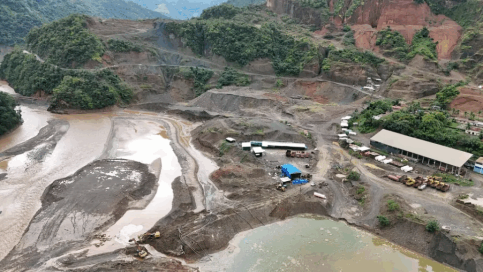 Viceministro Calvimontes anticipa "gran catástrofe" por actividades mineras sin regulación en Tipuani