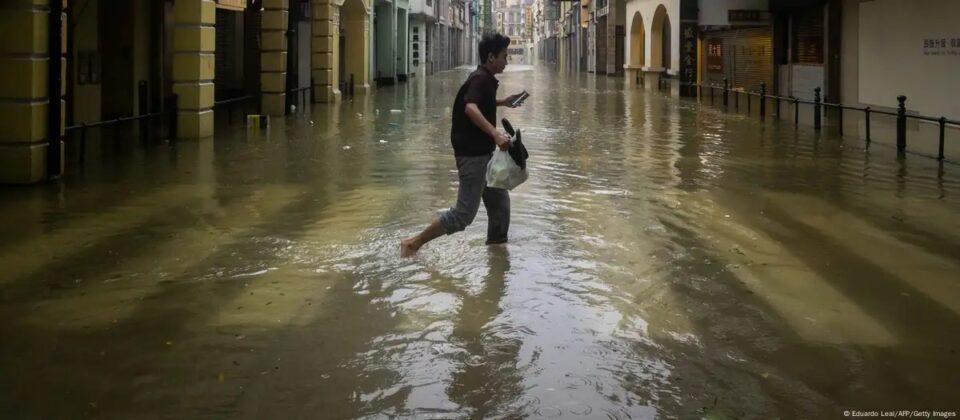 Alerta máxima y evacuaciones en Cantón por tifón Matmo