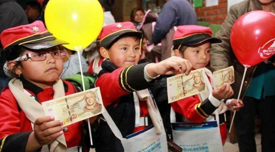 Desde este lunes comienza el pago del Bono Juancito Pinto en todo el país