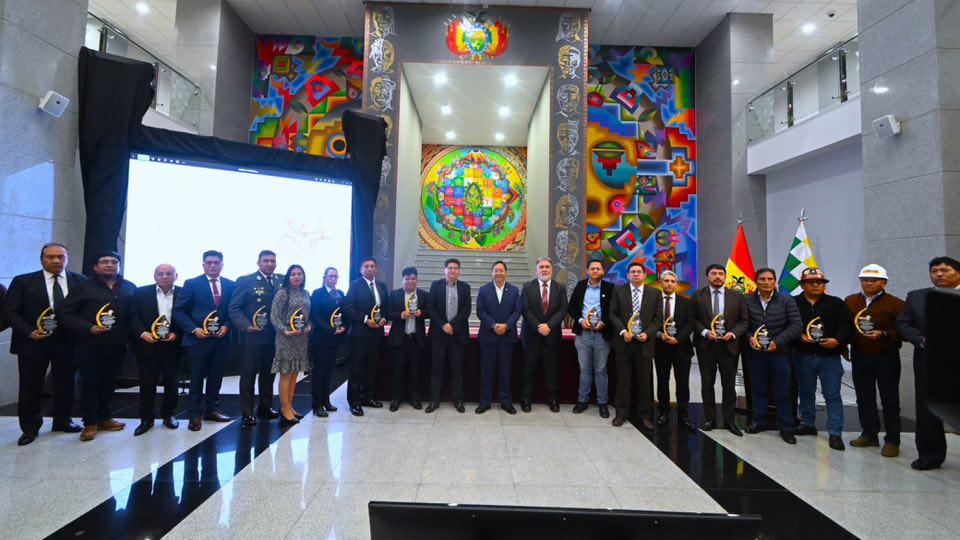 Presidente Arce asegura que modelo económico genera ganancias para redistribución