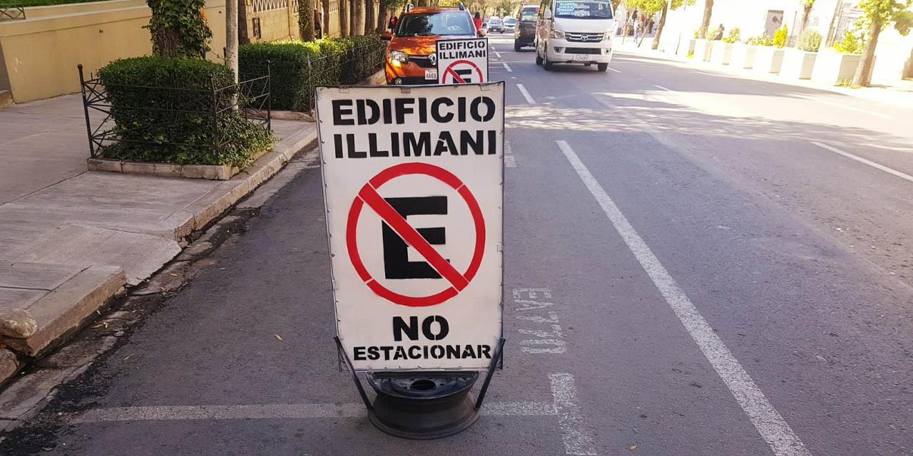 Concejo paceño aprueba ley que elimina el parqueo tarifado