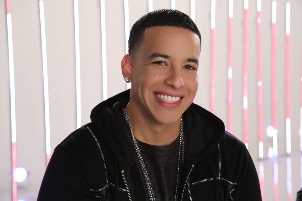 Daddy Yankee pide autorización para usar su nombre artístico en los Premios Billboard 2025