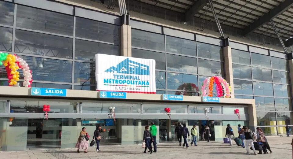 Recomiendan realizar trámites de viaje con 24 horas de anticipación en la Terminal Metropolitana de El Alto