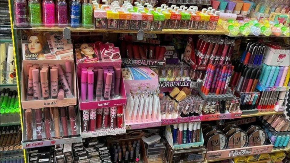 Evidencian falta de control en la venta de cosméticos chinos en Tarija