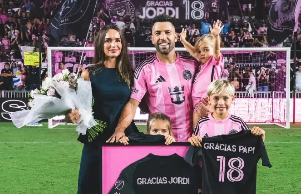 Lionel Messi guía triunfo del Inter en la MLS y rinde tributo a Alba