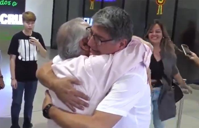 Retorna exministro de la Presidencia de Jeanine Áñez tras dos años y ocho meses de exilio en EE.UU